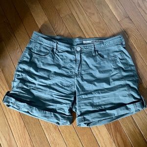 Green cargo shorts!
